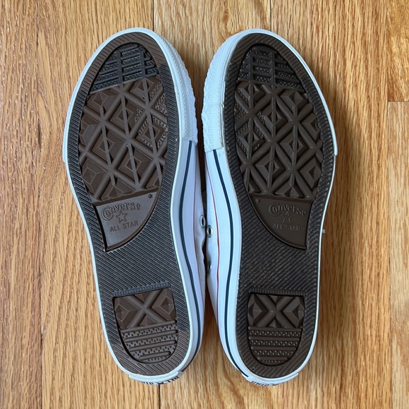 Converse Chuck Taylors Sneakers White Size 1 Juniors Slip On - Picture 11 of 12